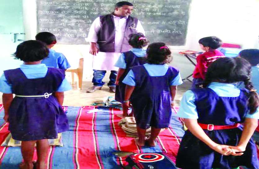 Jashpur डेंगू बीमारी से बच्चों को बचाने सरपंच की पहल