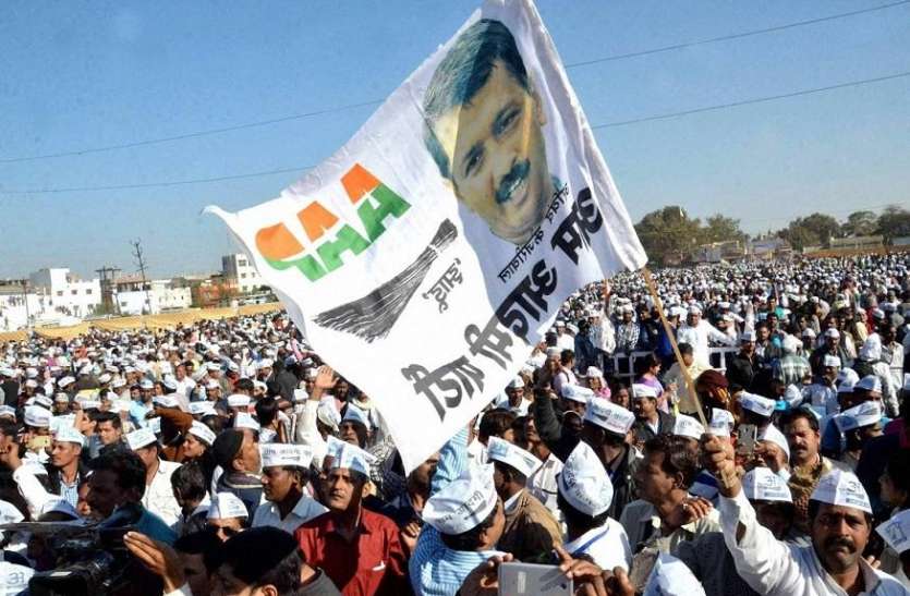 noida news अब बाॅलीवुड का ये एक्टर आप पार्टी से लड़ सकता है चुनाव, राजनीतिक गलियारों में शुरू हुर्इ चर्चा