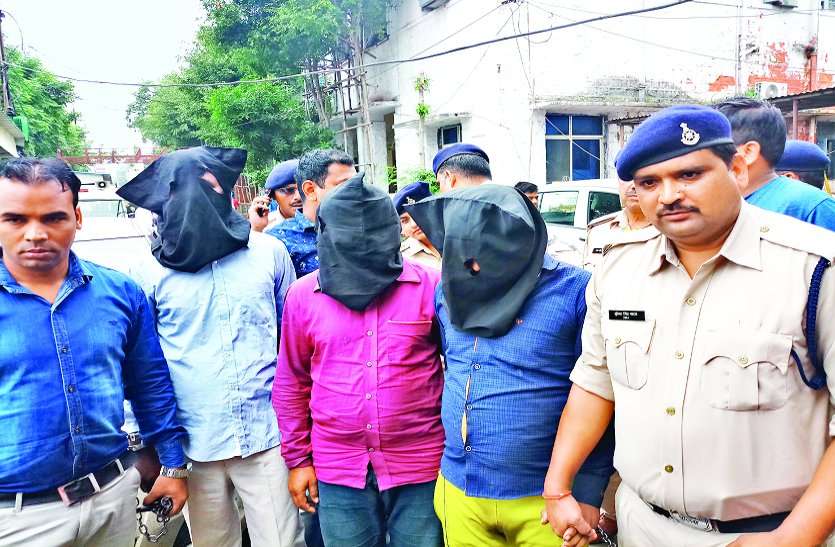 news खांबरा ने छग में भी 5 ड्राइवर-कंडक्टर को मौत के घाट उतारा, 50 लाख से ज्यादा का माल लूटा