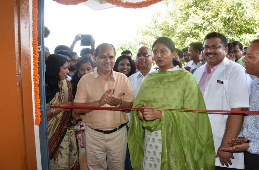 बीएचयू के बरकछा परिसर में स्वास्थ्य सेवाओं का लोकार्पण BHU के बरकछा परिसर में शुरू हुई स्वास्थ्य सेवा, स्वास्थ्य राज्यमंत्री ने किया OPD का लोकार्पण