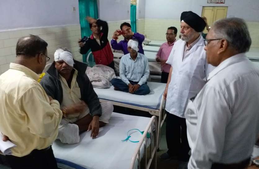 Team keeps inspection, patients get food after three hours टीम करती रही निरीक्षण, मरीजों को तीन घंटे बाद मिला भोजन