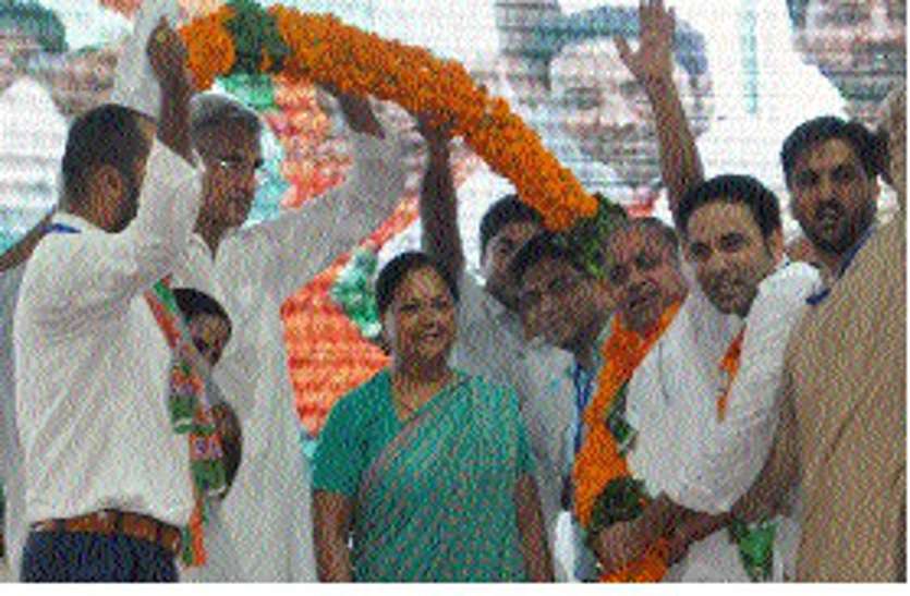 chief minister मुख्यमंत्री ने साधा कांग्रेस पर निशाना बोलीं कहां थे वे पांच साल ! अब उठा रहे हैं मुझ पर सवाल!