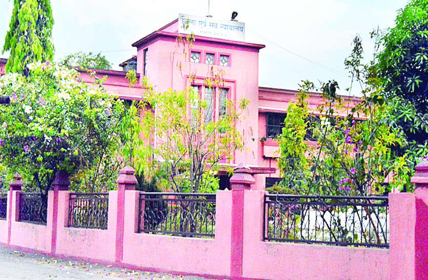 तीन साल बाद कोर्ट ने इस मामले में सुनाया फैसला, महापौर ने ली राहत की सांस तीन साल बाद कोर्ट ने इस मामले में सुनाया फैसला, महापौर ने ली राहत की सांस