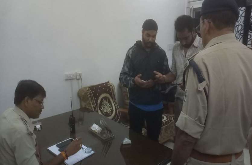 Firing in mp - पेंटीनाका में फायरिंग , मौके पर पहुंची पुलिस, देखें वीडियो