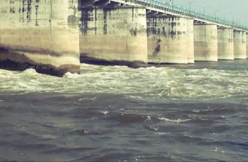 Kanpur सवाधान : बाढ़ के बाद अब बढ़ रहा संक्रमण का खतरा