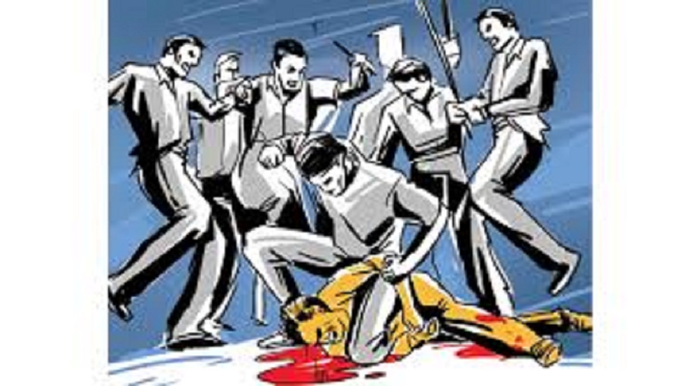 kolkata west bengal विरोध करने पर मनचलों ने की एक व्यक्ति की पिटाई