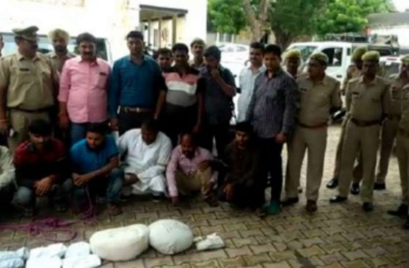 lifafa gang गाड़ी में बिठाने के बाद सवारियों को बना देते थे भिखारी, पुलिस ने दबोचा तो हुआ ये बड़ा खुलासा
