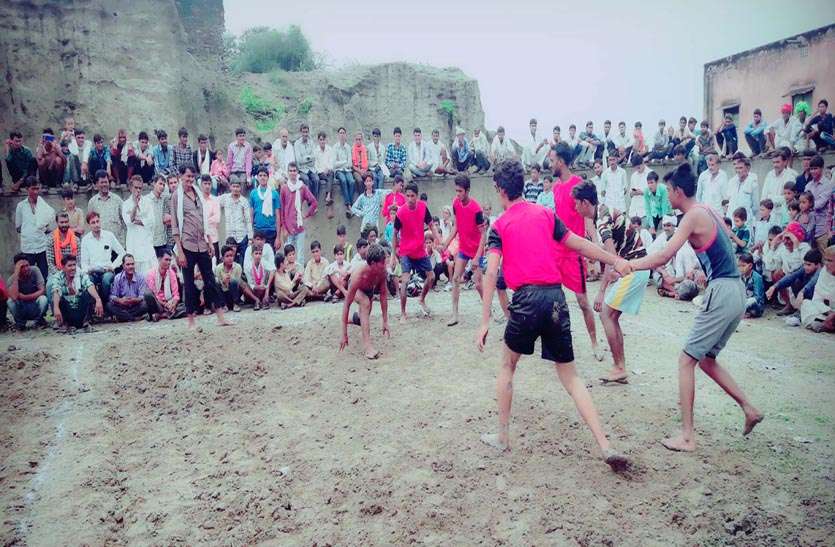 Kabaddi कबड्डी में ककोड़ की टीम रही प्रथम