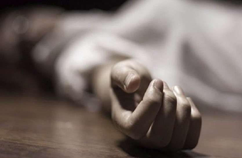 Crime in azamgarh हाईटेंशन तार की चपेट में आने से खलासी की मौत
