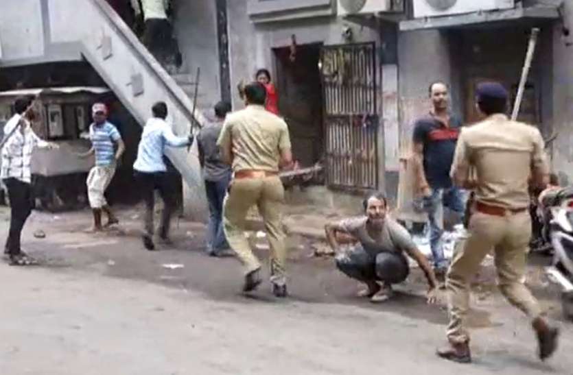 file एम्ब्रॉयडरी कारखानों में काम करने वाले कई श्रमिक और यूनिट संचालक चिंतित