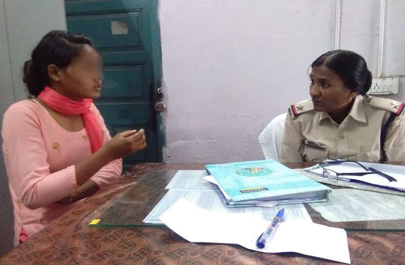 ambikapur police Breaking News : विधवा ने फांसी लगाकर की आत्महत्या, बेटी बोली- मां के साथ उस रात 5 लोगों ने किया था दुष्कर्म