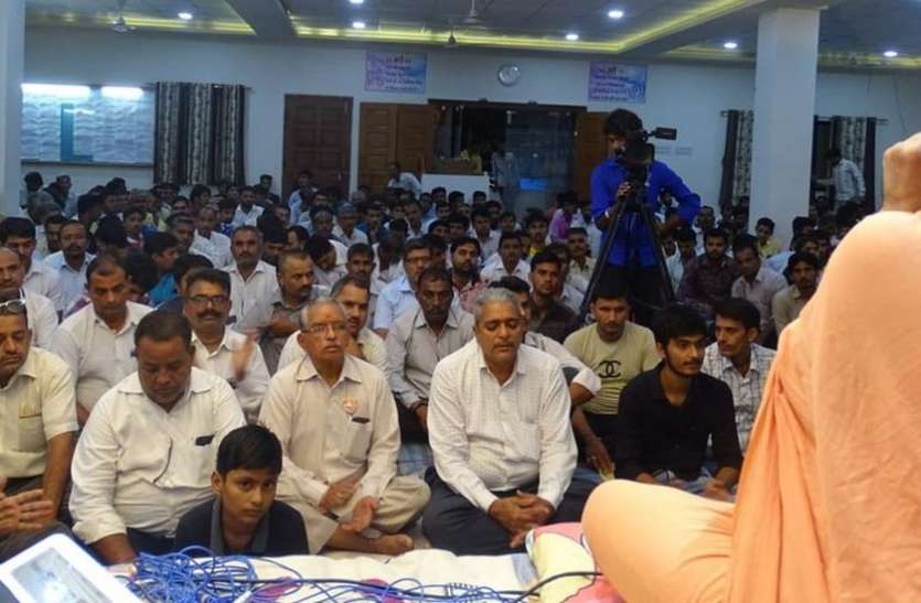 patrika शिवालयों में उमड़े श्रद्धालु