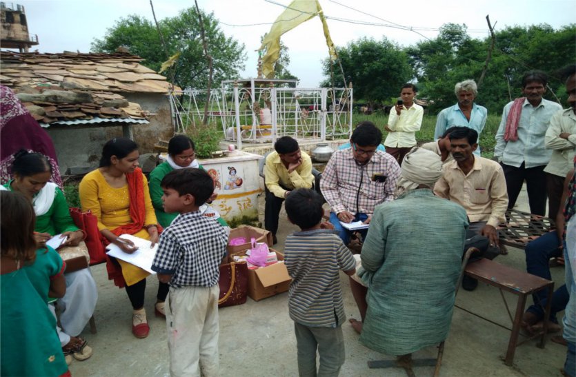 Two children die of vomiting, diarrhea उल्टी, दस्त से दो बच्चों की मौत, ग्रमीण आए दहशत में