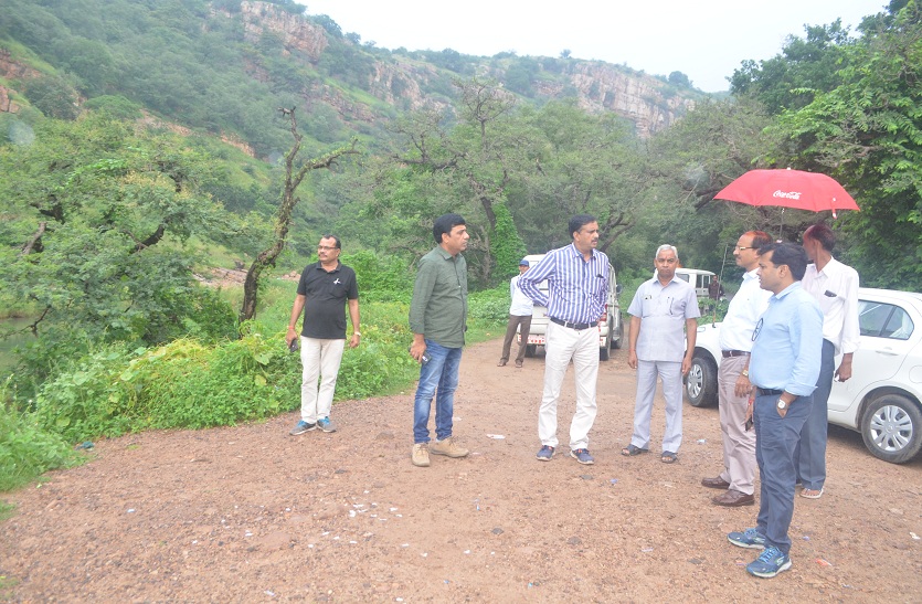 sawaimadhopur मेले में व्यवस्थाएं चाक चौबन्द रखने के निर्देश, जिला कलक्टर ने लिया मेले की व्यवस्थाओं का जायजा