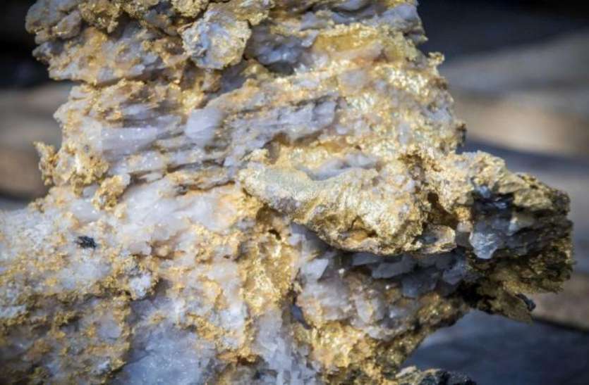 gold ऑस्ट्रेलिया में खनन के दौरान मिले 150 किग्रा सोने के पत्थर, 108 करोड़ है कीमत
