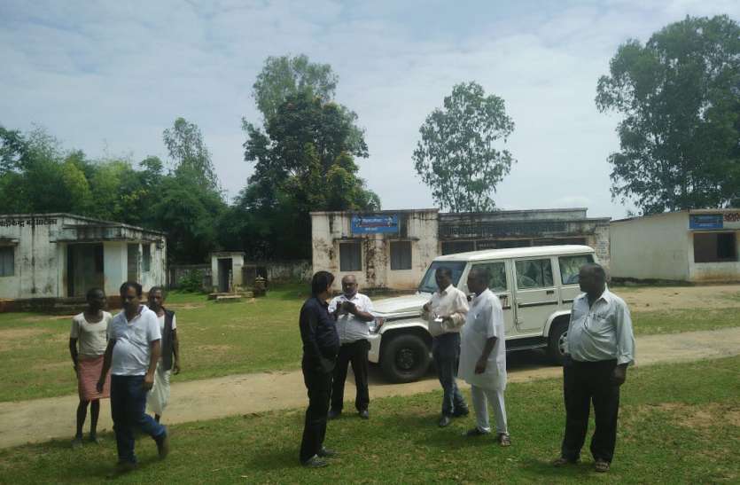 Inspection of polling stations in Chhattisgarh border, security force will monitor छत्तीसगढ़ की सीमा से लगे मतदान केन्द्रों का किया निरीक्षण, सुरक्षा बल करेगा निगरानी