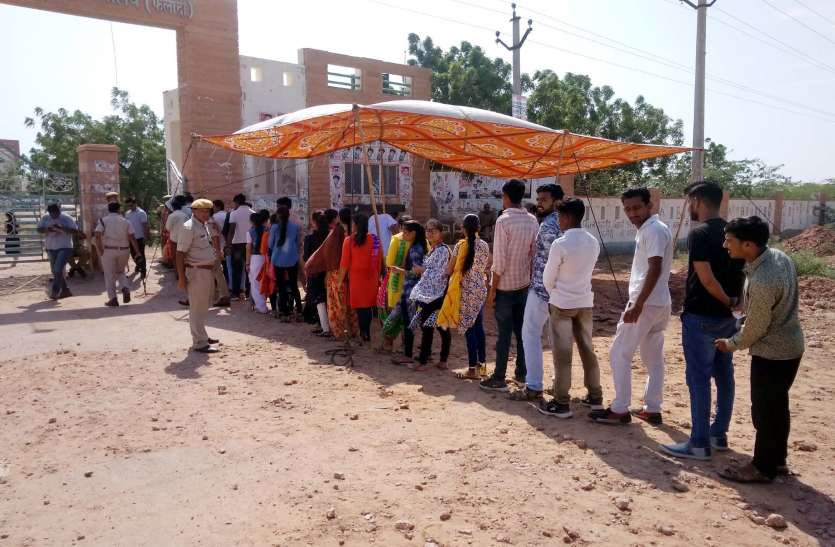 student election जोधाणा के युवाओं ने मतदान के प्रति दिखाई जागरूकता, प्रत्याशियों के भाग्य का फैसला आज