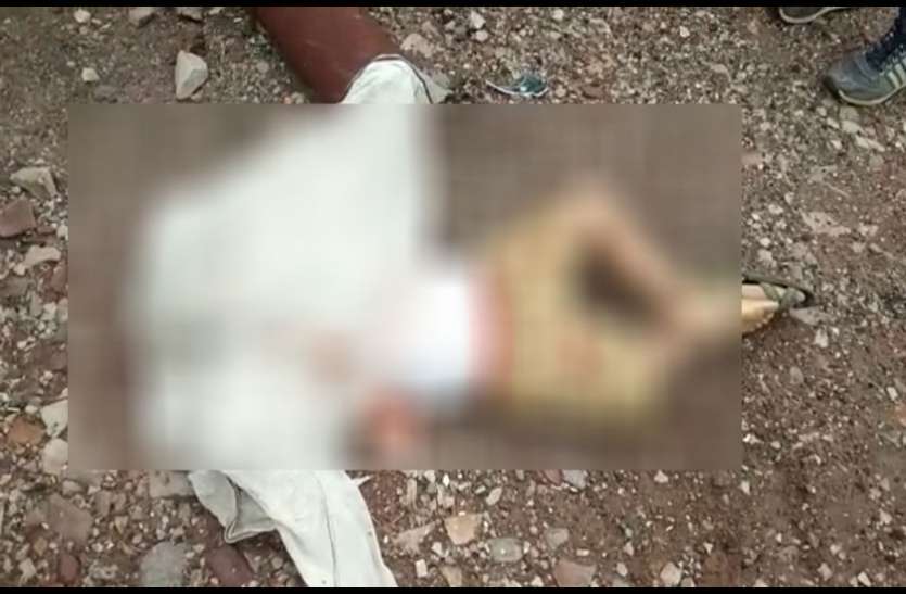 Road Accident मथुरा: तेज रफ्तार बस ने बाइक सवार को रौंदा, दंपति सहित तीन की मौत