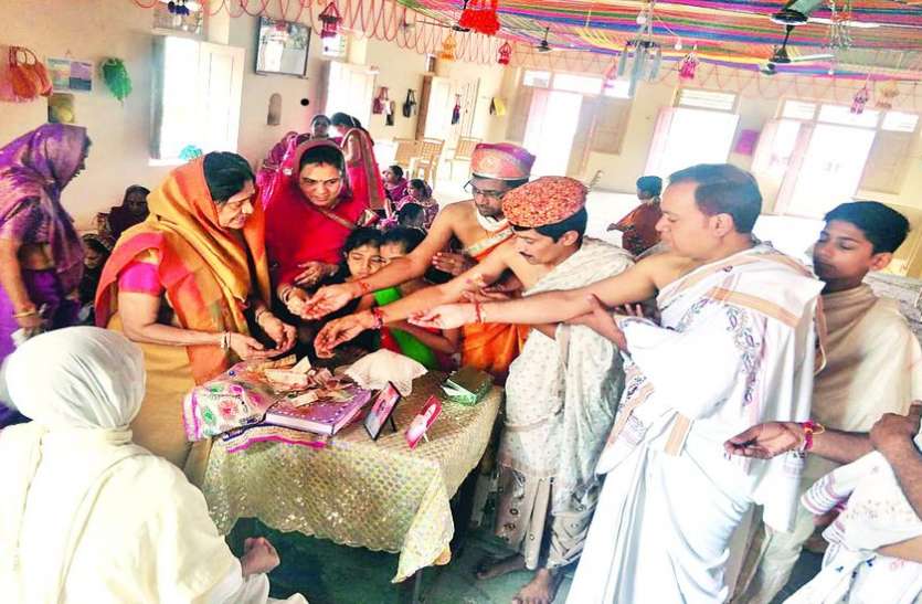 alirajpur paryushan ‘कल्पसूत्र के वाचन से होती है मोक्ष मार्ग की प्राप्ति’