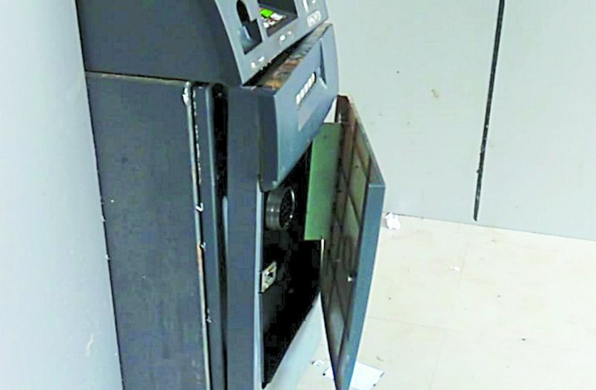 CRIME NEWS एटीएम टूटे होने से मचा हडंकप, CCTV फुटेज से सामने आई सच्चाई