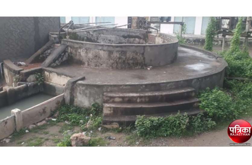 banswara बांसवाड़ा : पेयजल के लिए 350 साल पहले बनाई थी बावड़ी, लोगों का विश्वास- इसके चमत्कारिक पानी से दूर होती हैं कई बीमारियां