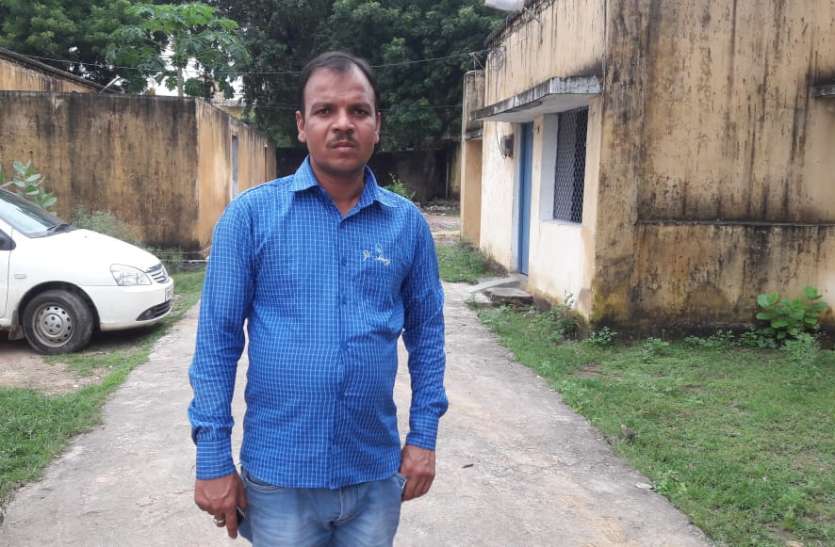Robbery on the highway Now the second gang is active हाइवे पर लूट करने वाले लुटेरे गिरफ्त से बाहर, अब दूसरी गैंग ने दौरिया में ड्रायवर को लूटा