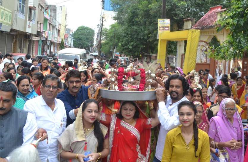 patrika भगवान महावीर का जन्मवाचन महोत्सव मनाया
