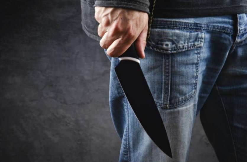 an afghani attacked on people in france 7 injured पेरिस में अफगानी शख्स ने राहगीरों को बनाया निशाना, 7 हुए घायल