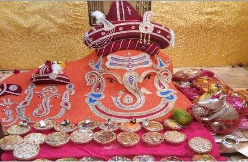 patrika गणेशोत्सव : दोपहर में क्यों होती है बप्पा की जन्म आरती, कहां-कहां रहेगा उल्लास