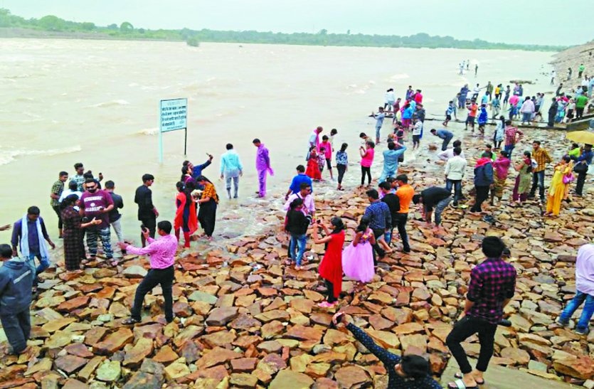 cg news बांधों की सुरक्षा को लेकर बरती जा रही अनदेखी, छोटी सी चूक पड़ सकती हैं महंगी