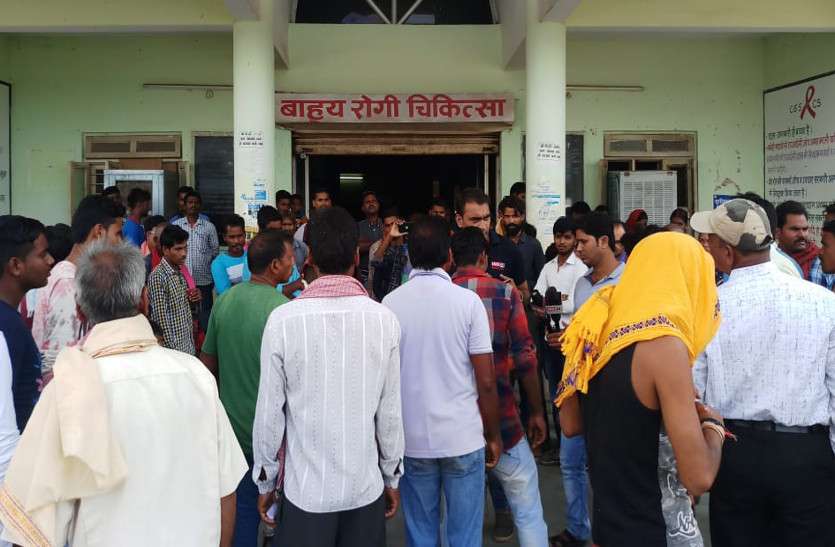 जिला अस्पताल में नहीं मिल रहा बेहतर इलाज, बढ़ती जा रही डॉक्टरों की लापरवाही