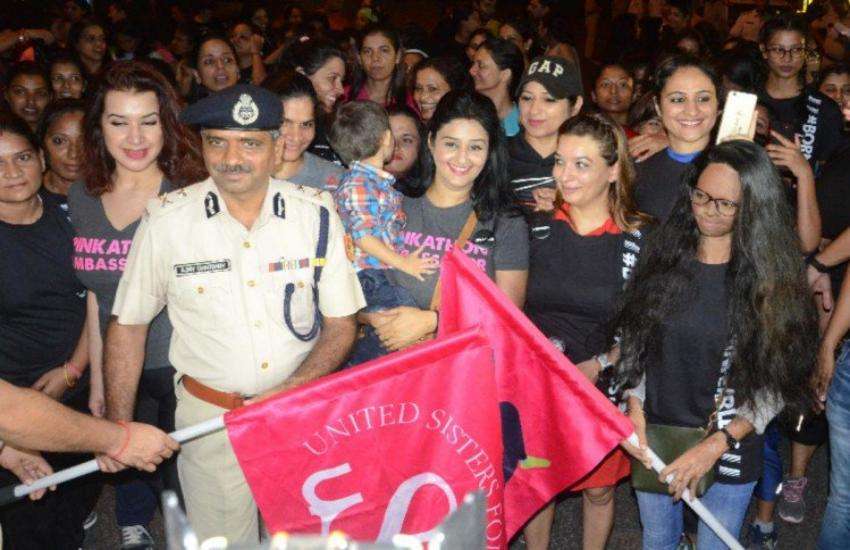 आधी रात को दिल्ली की सड़कों पर लड़कियों ने लगाई दौड़, वजह जानकर चौंक जाएंगे आप आधी रात को दिल्ली की सड़कों पर लड़कियों ने लगाई दौड़, वजह जानकर चौंक जाएंगे आप
