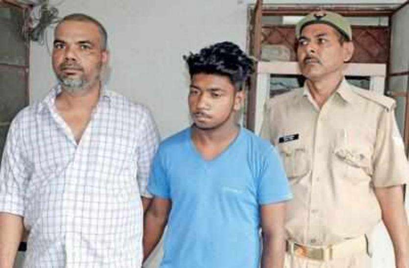 accused gulab singh साल भर से फरार आरोपी अलमारी में छिपा मिला, पुलिस पर दर्ज कराया था अपहरण का केस