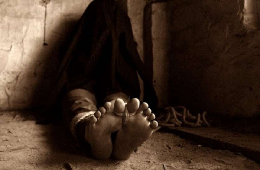 Kidnapper बदमाशों की आतंक से सहमा परिवार, गांव छोड़कर जाने को मजबूर