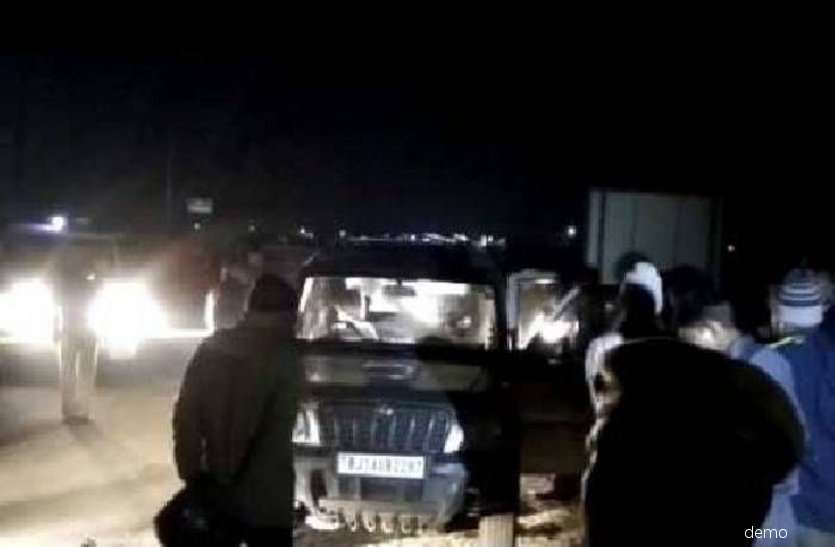 crime news आधी रात बोलेरो में हो रहा ऐसा काम, पुलिस ने चेकिंग के लिए खोला डिक्की तो...