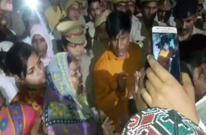 lalitpur बीमार कैदी की मौत होने से परिजनों में हंगामा, मामले के उच्च स्तरीय जांच कराने की मांग