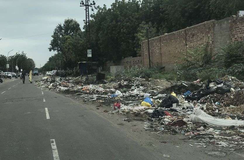 Entrepreneurs of Jodhpur feeling cheated ठगा सा महसूस कर रहे करोड़ों सर्विस चार्ज देने वाले जोधपुर के उद्यमी