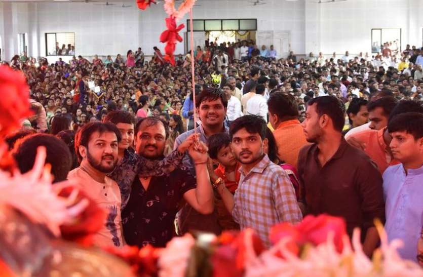 patrika झूलो-झूलो रे थे तो त्रिशला रा जाया...