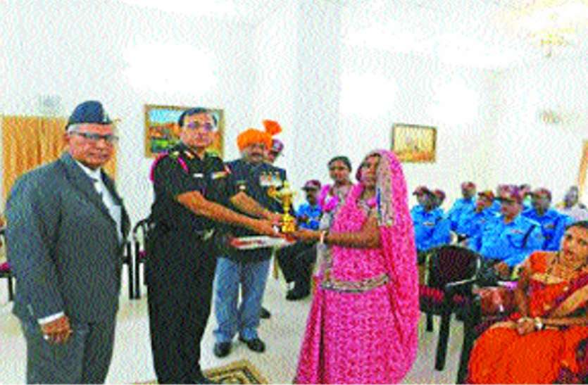 Special sainik sammelan पूर्व सैनिक व परिजनों के साथ अफसरों ने बांटे दुख-दर्द