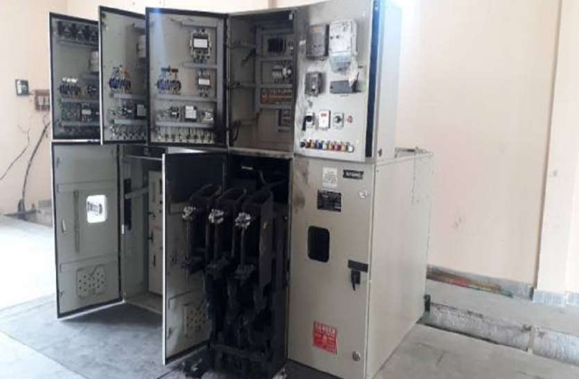 sub station सरकार के सारे प्रयास यहाँ विफल, करीब दो दर्जन गांव गर्मी से बेहाल