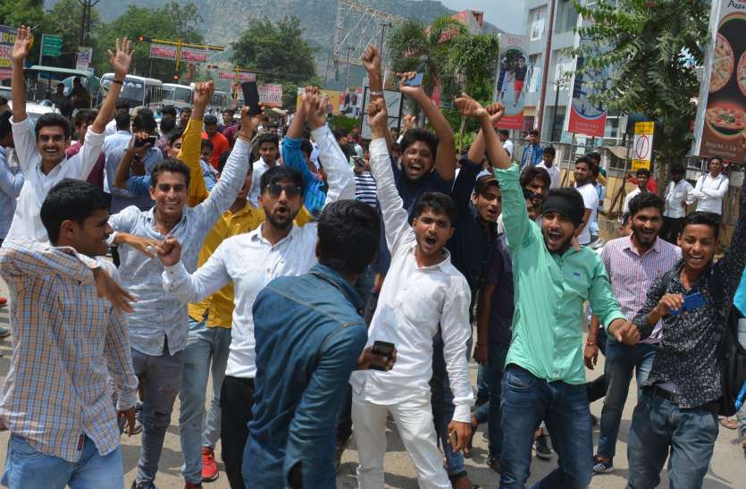 Alwar College Student Union Election Result Announced अलवर में छात्रसंघ चुनावों के आए नतीजे, यहां जानें सभी कॉलेजों के विजेताओं की सूची