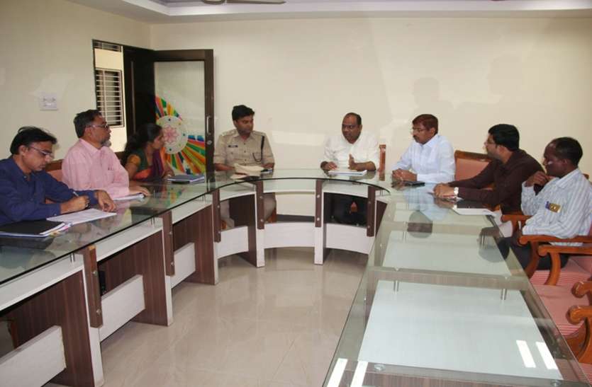 surat file photo छात्राओं से छेड़छाड़ के मामले में राष्ट्रीय आदिवासी आयोग हरकत में आया
