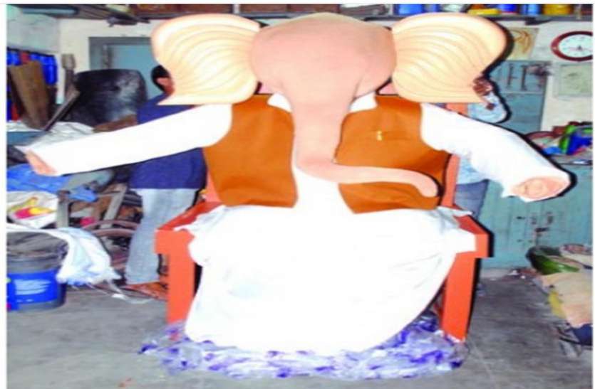 Ganeshotsav from September 13 कार्टून कैरेक्टर मोटू-पतलू के साथ पढ़ाई की थीम पर बनाई इको-फ्रेंडली गणपति प्रतिमा