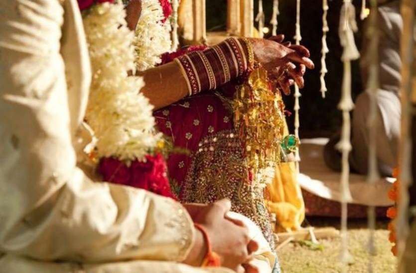 weird दुल्हन के लाख मना करने के बावजूद सुहागरात पर दूल्हे ने खा ली ये 'गलत' चीज, फिर हुआ एेसा कि...