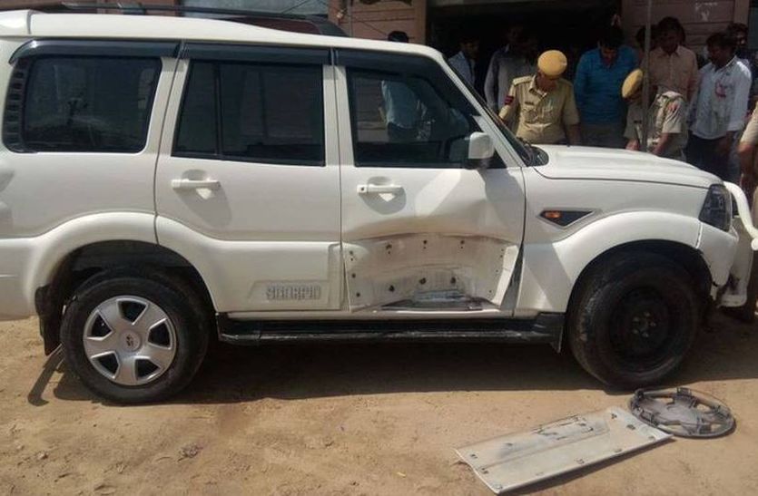 Dangerous attack on judicial assistant रंजिश के चलते न्यायिक सहायक पर जानलेवा हमला