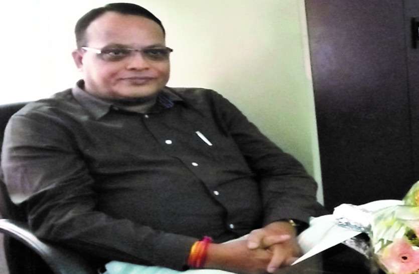 पद संभालते ही जिला शिक्षा अधिकारी ने शिक्षा को लेकर कही बड़ी बात, पढि़ए खबर... पद संभालते ही जिला शिक्षा अधिकारी ने शिक्षा को लेकर कही बड़ी बात, पढि़ए खबर...