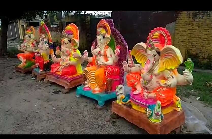 moradabad Ganesh chaturthi 2018: इस शहर में घर से लेकर पंडालों में सजने लगे गणपति