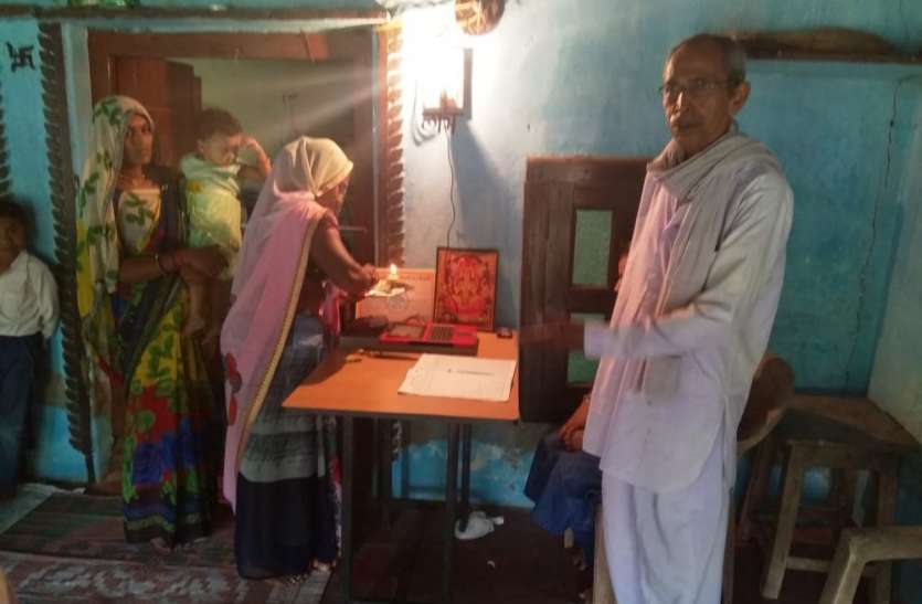 POS machines of 55 shops poor पीओएस मशीने खराब होने से बिगड़ी राशन वितरण व्यवस्था
