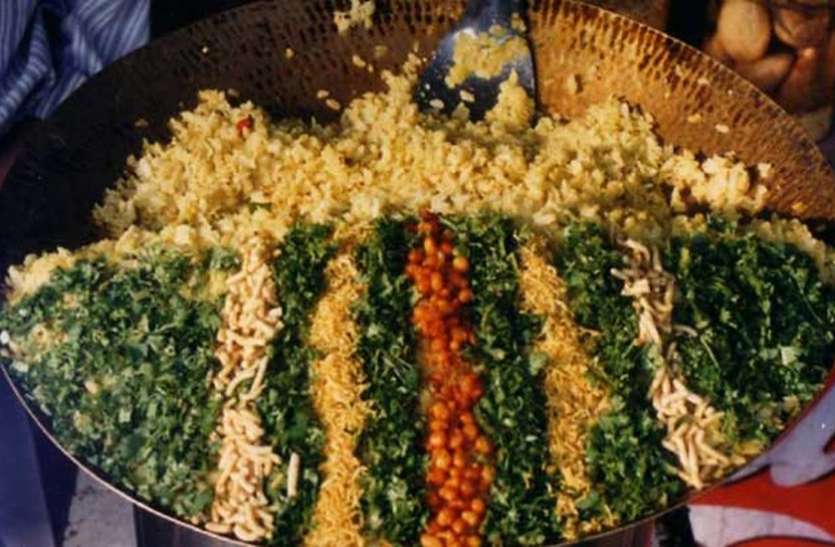 indore poha अब करोड़पति भी बना रहा है इंदौरी पोहा