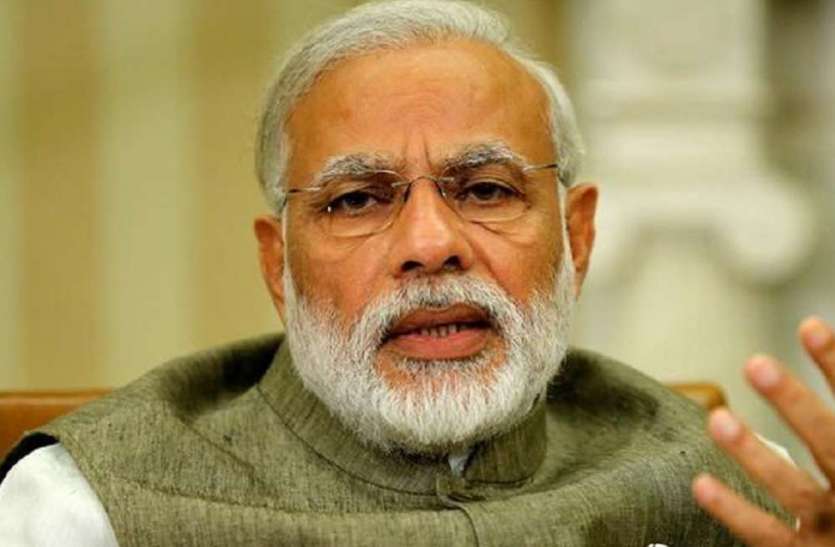 PM Modi जब खीरी की महिला का नाम सुन और काले लड्डू देख पीएम मोदी हुए हैरान, पूछे ये सवाल